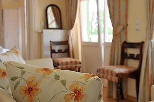Wohnbereich in der Ferienwohnung 05 im Landhaus Victoria