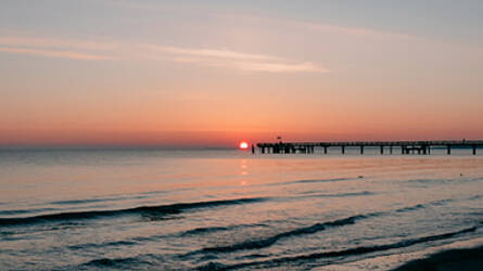 Sonnenuntergang am Strand in Boltenhagen, Deutschland