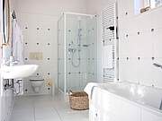 Ferienwohnung 09 'Musennest' - Blick ins Vollbad