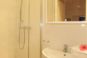 2. Duschbad Ferienwohnung 02 Villa Seebach 