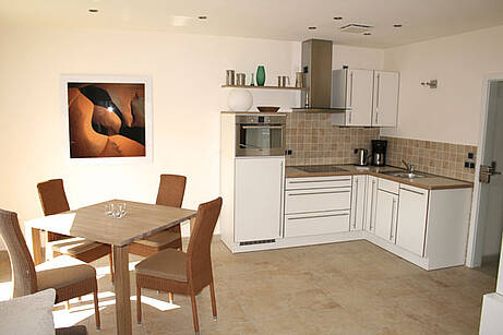 Küche Ferienwohnung 04 Villa Wagenknecht Küche der Ferienwohnung 04 in der Villa Wagenknecht