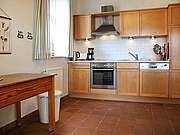Ferienwohnung 04 'Sorgenfrei' - Blick in die Küche