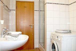 Badezimmer der Ferienwohnung 05 in der Villa Sonnengarten