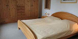 Schlafzimmer Ferienwohnung 02 Villa Seegarten