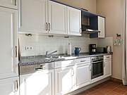 Ferienwohnung 02 'Poggensoll' - Blick auf die Küchenzeile