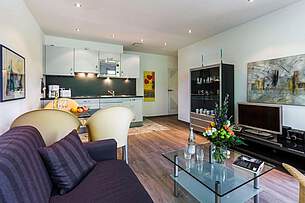 Wohnzimmer der Ferienwohnung 06 in der Villa Höger