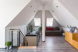 Wohnbereich der Ferienwohnung 11 in der Villa Höger