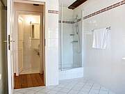 Ferienwohnung 07 'Otternsoll' - Blick ins Vollbad