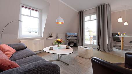 Wohnzimmer in der Ferienwohnung 26 der Villa Seebach 