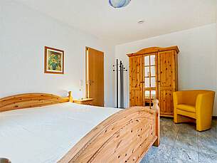 Schlafzimmer der Ferienwohnung 01 in der Villa Sonnengarten