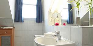 Badezimmer Ferienwohnung 11 Villa Seegarten
