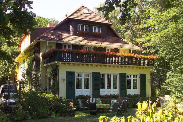 28+ frisch Bild Haus Hubertus : Hotel Restaurant Haus Hubertus Winterspelt 65 Empfehlungen : The haus hubertus in the center of wagrain in salzburger land offers you apartments and rooms with breakfast in the partner hotel wagrainerhof (next to haus hubertus).